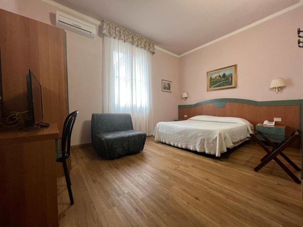 Hotel Villa Primavera Пиза Экстерьер фото